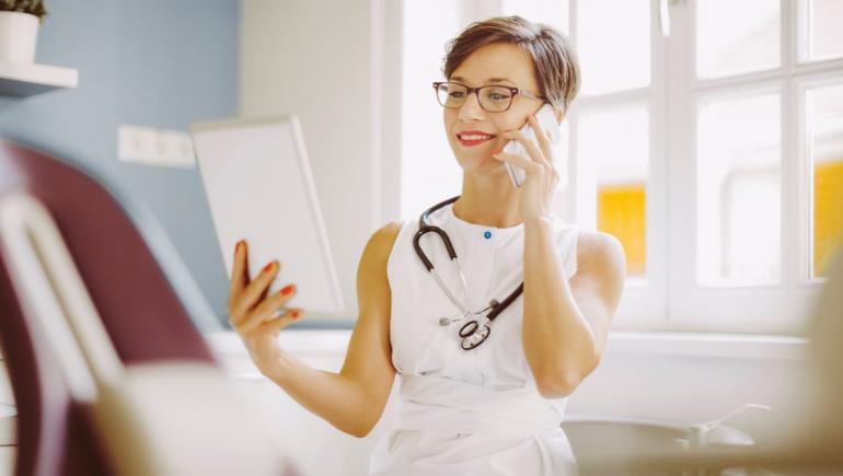 Thăm khám điện tử hoặc tư vấn y tế trực tuyến là gì?